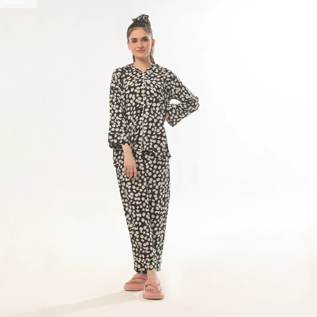 Mat Daisy Linen Pajama Suit with Scrunchie